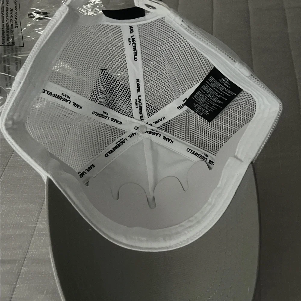 NWT unisex Karl Lagerfeld Logo Embroidered
Trucker Hat - Picture 10 of 16